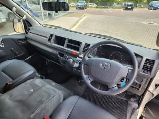 Toyota Hiace 2.5D-4D Ses-fikile 16-seater