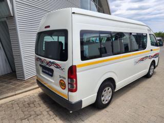 Toyota Hiace 2.5D-4D Ses-fikile 16-seater