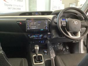 Toyota Hilux 2.8 GD-6 RB Raider 4X4 automaticD/C - Image 6