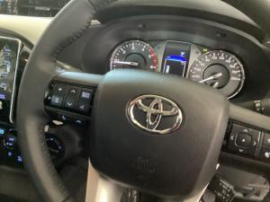 Toyota Hilux 2.8 GD-6 RB Raider 4X4 automaticD/C - Image 9