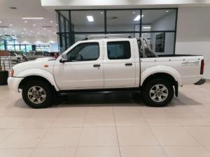 Nissan NP300 Hardbody 2.5TDi double cab 4x4 - Image 2