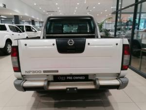 Nissan NP300 Hardbody 2.5TDi double cab 4x4 - Image 4