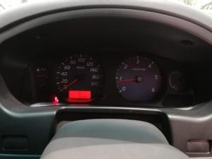 Nissan NP300 Hardbody 2.5TDi double cab 4x4 - Image 9