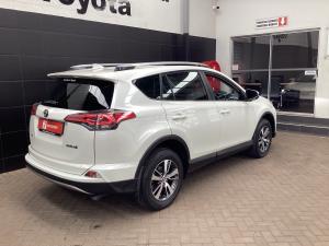 Toyota RAV4 2.0 GX auto - Image 2
