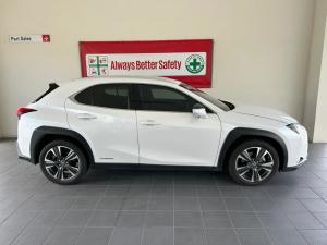 Lexus UX 250h SE - Image 4