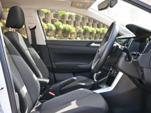 Volkswagen Polo hatch 1.0TSI Life auto - Image 12