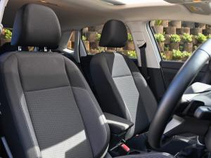 Volkswagen Polo hatch 1.0TSI Life auto - Image 13
