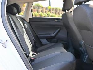 Volkswagen Polo hatch 1.0TSI Life auto - Image 14