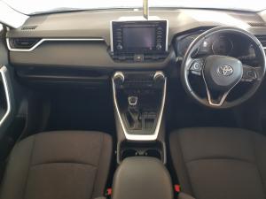 Toyota RAV4 2.0 GX auto - Image 8