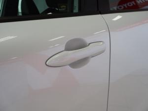 Toyota Corolla Cross 1.8 Hybrid XR - Image 16