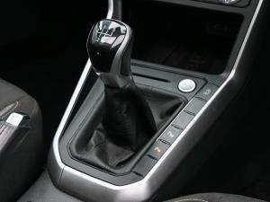 Volkswagen Polo hatch 1.0TSI Life manual - Image 11