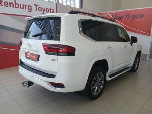 Toyota Land Cruiser 300 3.5T ZX - Image 2