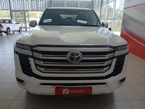 Toyota Land Cruiser 300 3.5T ZX - Image 4