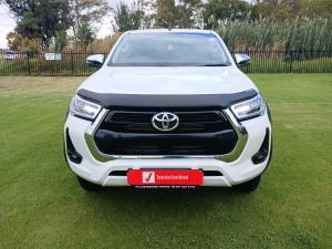 Toyota Hilux 2.8GD-6 48V double cab Raider - Image 6