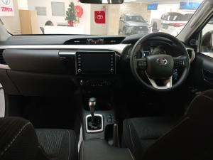 Toyota Hilux 2.8GD-6 48V double cab Raider - Image 10