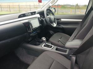 Toyota Hilux 2.8GD-6 48V double cab Raider - Image 11