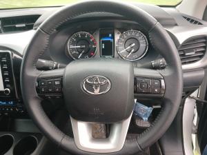 Toyota Hilux 2.8GD-6 48V double cab Raider - Image 12