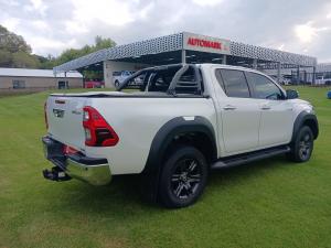 Toyota Hilux 2.8GD-6 48V double cab Raider - Image 3