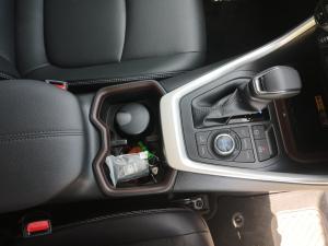 Toyota RAV4 2.5 VX AWD - Image 11