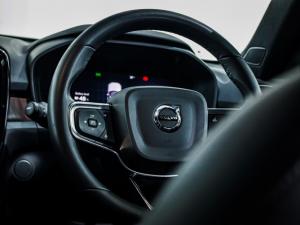 Volvo XC40 Recharge Single Motor Plus - Image 17