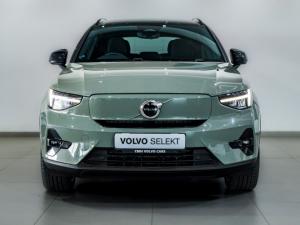 Volvo XC40 Recharge Single Motor Plus - Image 2