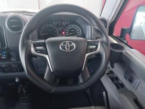 Toyota Land Cruiser 79 4.0 V6 double cab - Image 11
