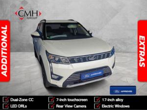 2022 Mahindra XUV300 1.2T W8