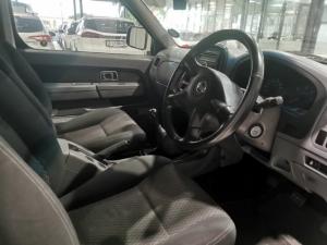 Nissan NP300 Hardbody 2.5TDi double cab 4x4 - Image 3