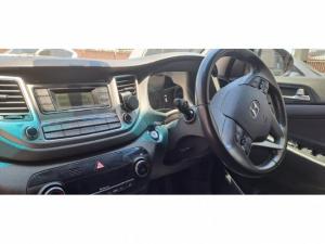 Hyundai Tucson 2.0 Elite auto - Image 9