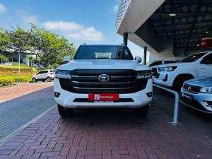Toyota Land Cruiser 300 3.3D GX-R - Image 8