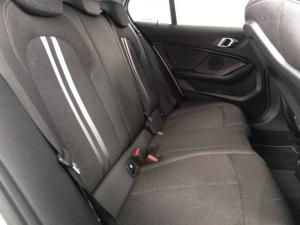 BMW 118i Sportline automatic - Image 6