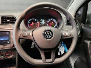 Volkswagen Polo Vivo hatch 1.6 Comfortline auto