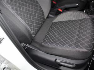 Volkswagen Polo Vivo 1.6 Style - Image 17