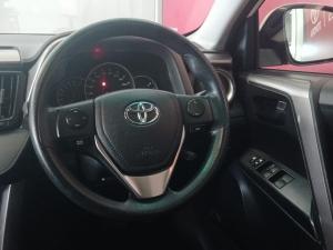 Toyota RAV4 2.0 GX auto - Image 11