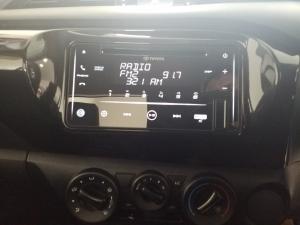 Toyota Hilux 2.0 single cab S (aircon) - Image 13