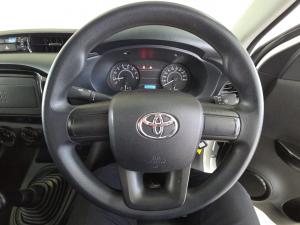 Toyota Hilux 2.0 single cab S (aircon) - Image 14