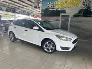 2017 Ford Focus sedan 1.0T Ambiente