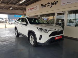 Toyota RAV4 2.0 GX auto - Image 1
