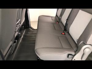 Toyota Quantum 2.8 LWB crew cab - Image 9