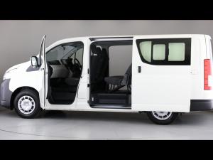 Toyota Quantum 2.8 LWB crew cab - Image 20