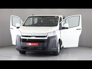 Toyota Quantum 2.8 LWB crew cab - Image 22
