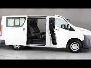 Toyota Quantum 2.8 LWB crew cab - Image 24
