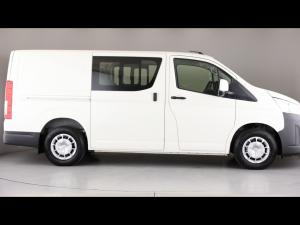 Toyota Quantum 2.8 LWB crew cab - Image 3