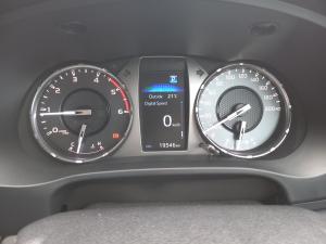 Toyota Hilux 2.8GD-6 double cab 4x4 Raider auto - Image 10