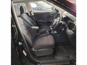 Mahindra XUV 3XO 1.2T MX3 manual - Image 10