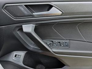 Volkswagen Tiguan Allspace 1.4 TSI R-LINE DSG - Image 30