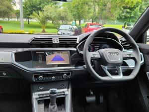 Audi Q3 35 Tfsi Stronic Black Edition - Image 4