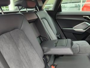 Audi Q3 35 Tfsi Stronic Black Edition - Image 7