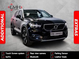 2020 Volvo XC40 T3 Momentum auto