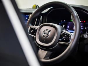 Volvo XC60 B6 AWD Plus Bright - Image 11